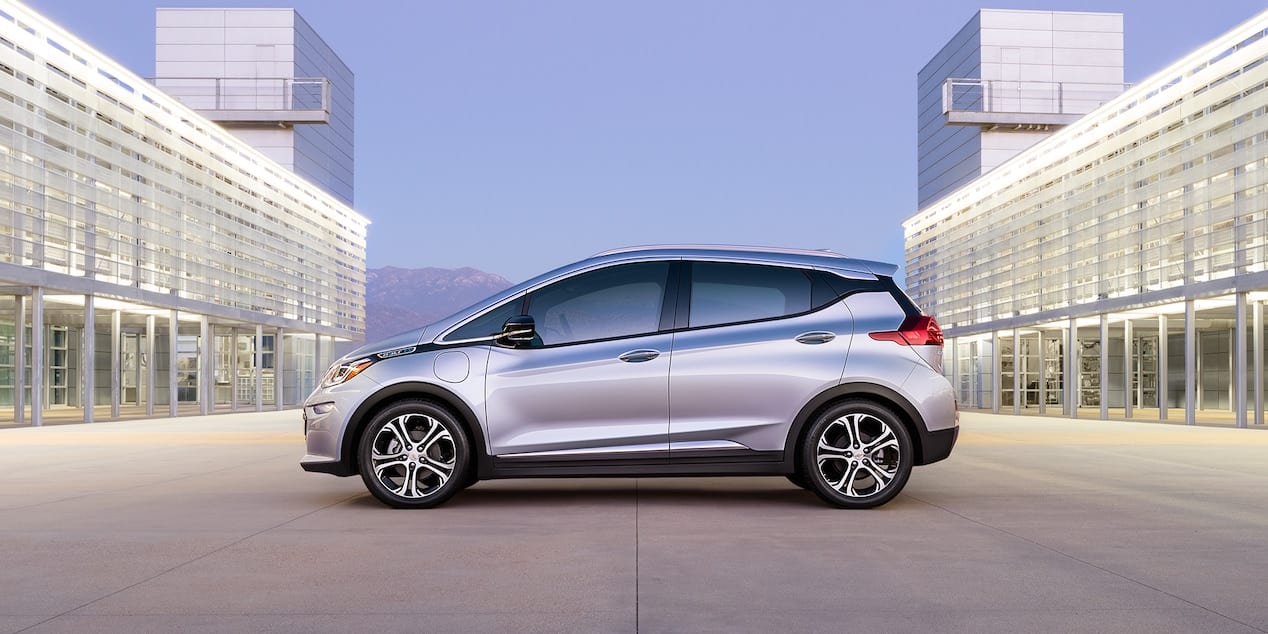 2017 Chevrolet Bolt Airbags, Safety Features, Safety Score