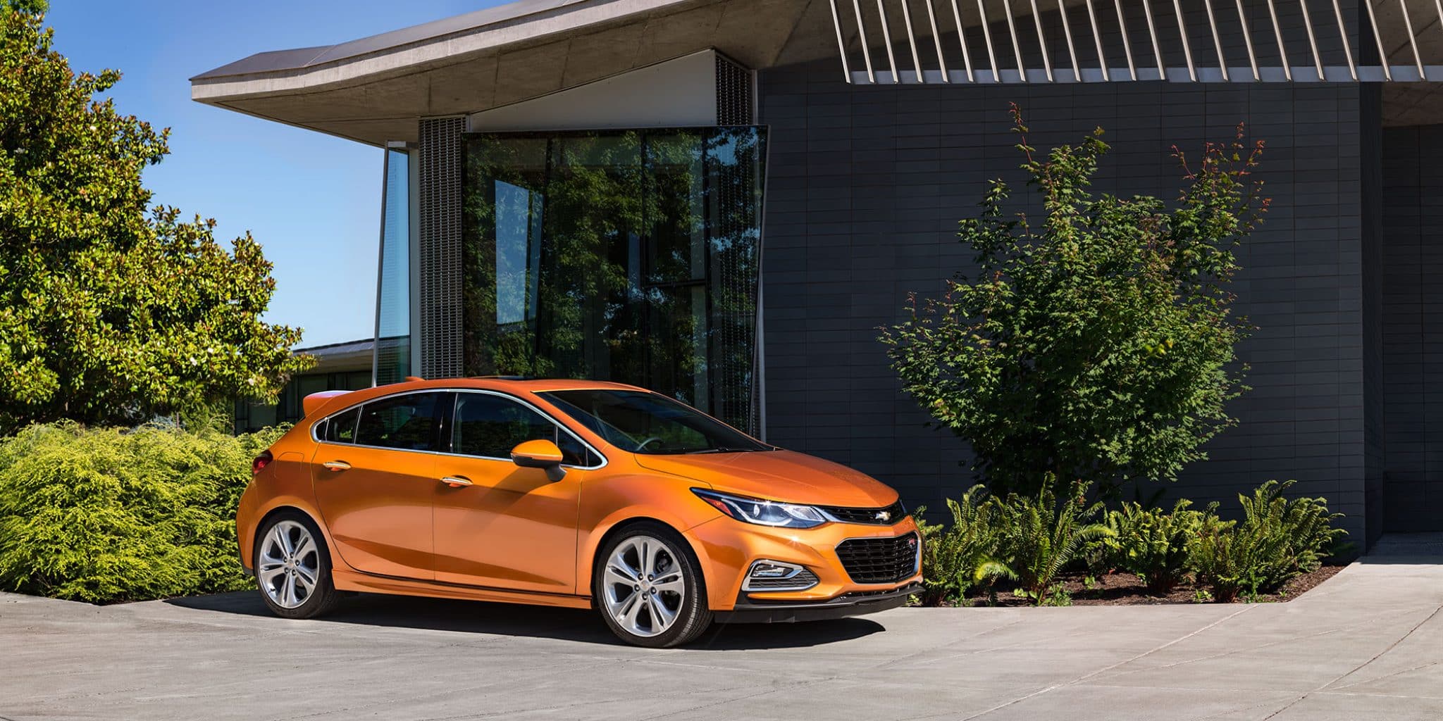 How many airbags in 2017 Chevrolet Cruze Safety Features, Safety Score