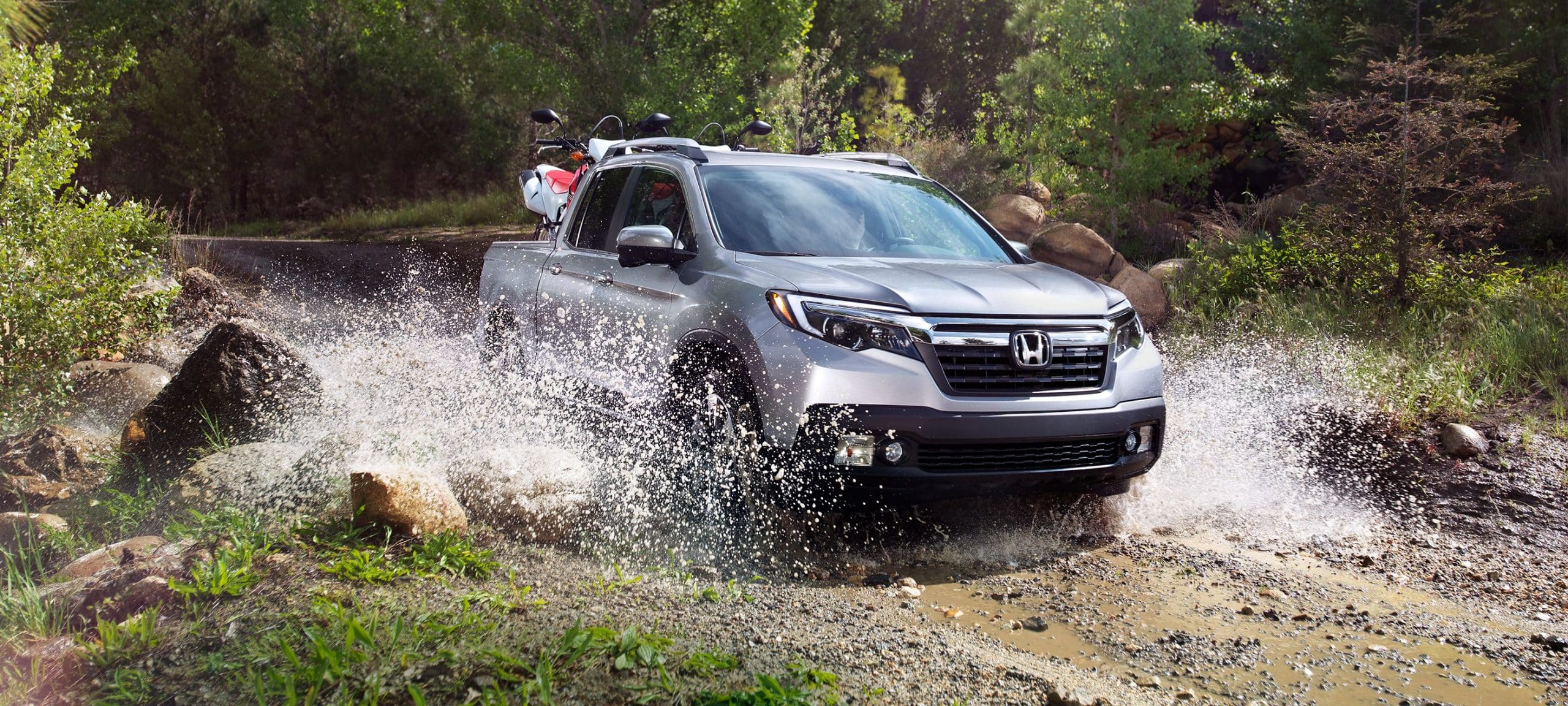2020 Honda Ridgeline side view from front off road drive driving through water 4k uhd wallpaper
